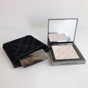 Burberry Fresh Glow Luminous Highlighting Powder
